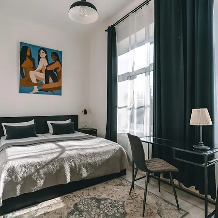 Aparthotel Brother House