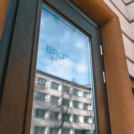 Apartamentų viešbutis Brother House 2*