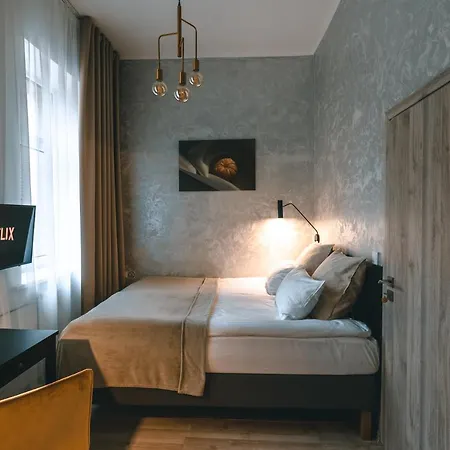 Brother House Lägenhetshotell 3*