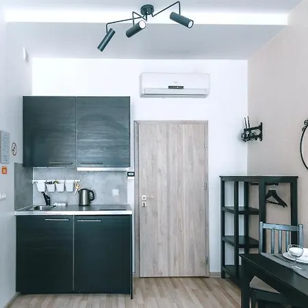 Brother House Aparthotel