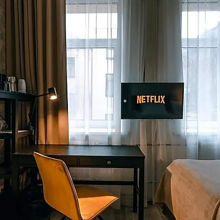 Brother House Aparthotel