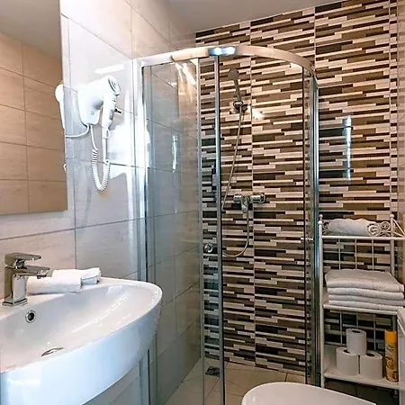 Brother House 3* Каунас