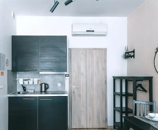 Brother House Aparthotel